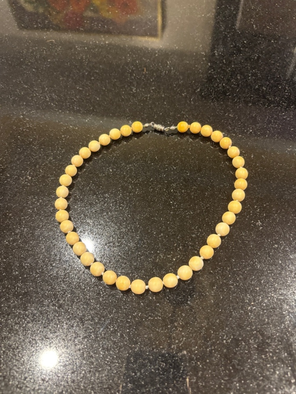 ❤️SALE❤️16" natural ivory beaded necklace